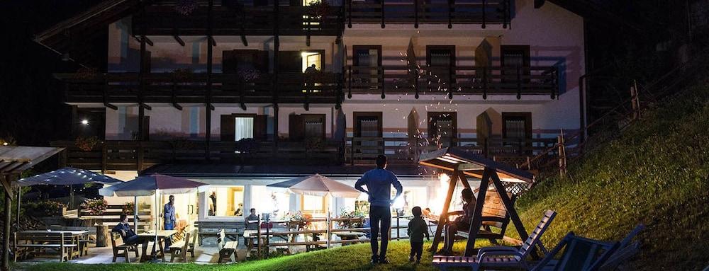 Hotel La Montanara Предацо Екстериор снимка